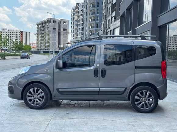 Sahibinden Fiat Fiorino Combi 1.3 Multijet Premio 2023 Model 