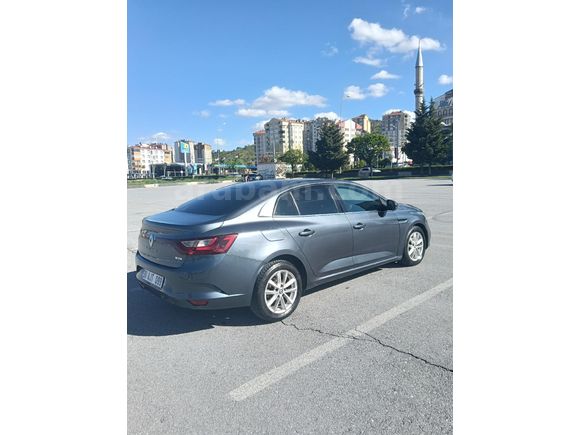 Sahibinden Renault Megane 1.5 dCi Touch 2017 Model  274.000 km Gri (titanyum)