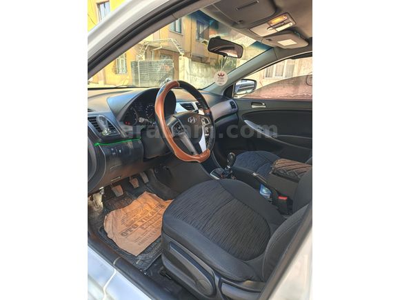 Sahibinden Hyundai Accent Blue 1.6 CRDI Mode Plus 2017 Model