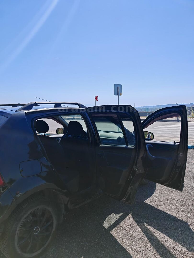 Sahibinden Dacia Sandero 1.5 dCi Ambiance 2012 Model Kocaeli 236.000 km Siyah 6
