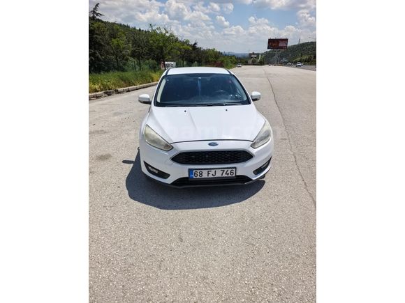 Sahibinden Ford Focus 1.6 TDCi Trend X 2015 Model  180.000 km Beyaz