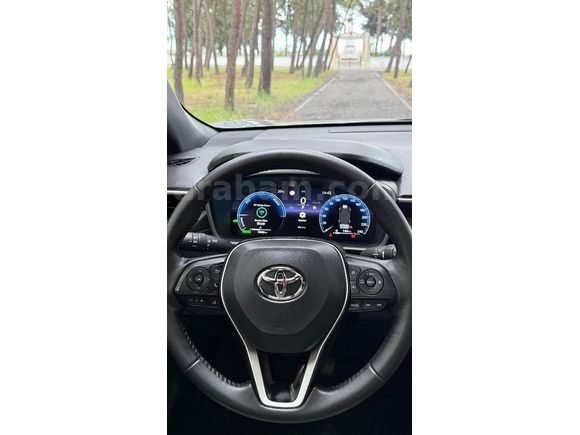 Sahibinden Toyota Corolla Cross 1.8 Hybrid Flame X-Pack 2025 Model