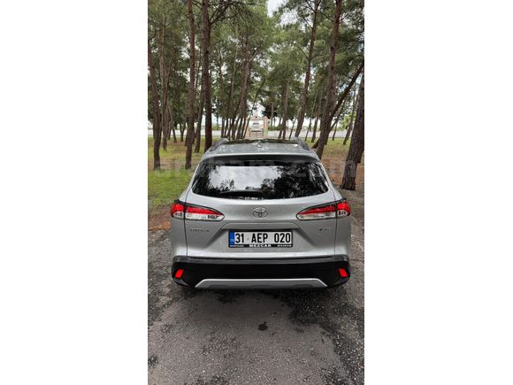 Sahibinden Toyota Corolla Cross 1.8 Hybrid Flame X-Pack 2025 Model