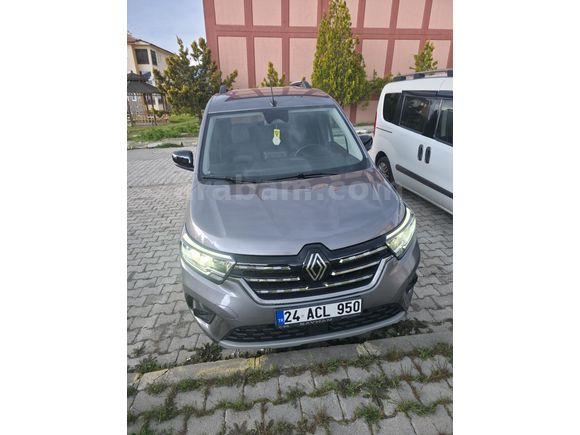 Sahibinden Renault Kangoo Multix 1.5 BluedCi Iconic 2025 Model Erzincan
