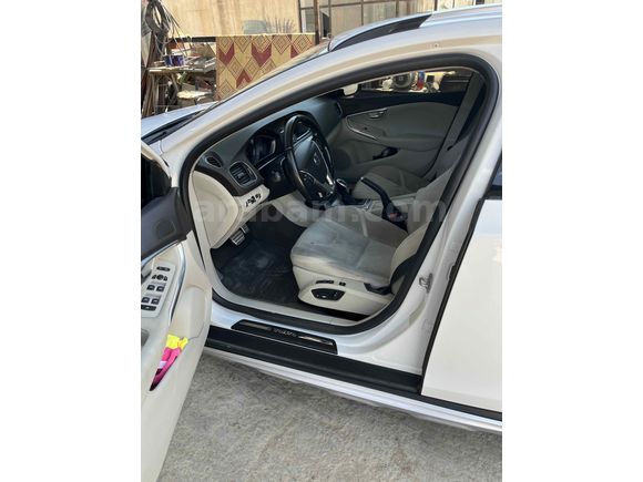 Sahibinden Volvo V40 1.6 D 2014 Model 