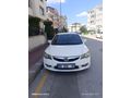 Sahibinden Honda Civic 1.6 Premium 2011 Model  202.000 km Beyaz