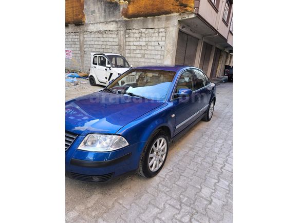 Sahibinden Volkswagen Passat 1.9 TDi Highline 2001 Model  390.430 km Lacivert