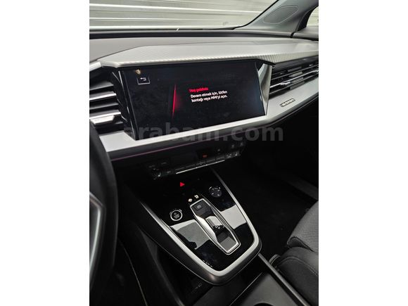 İlk Sahibinden Q4 Sportback Hatasız Boyasız Bayi 14 bin km.