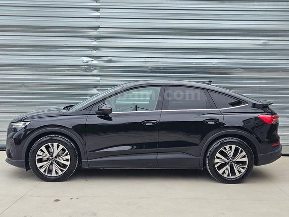 İlk Sahibinden Q4 Sportback Hatasız Boyasız Bayi 14 bin km.
