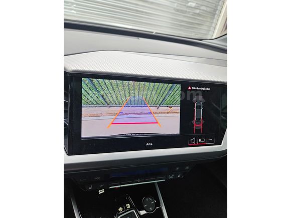 İlk Sahibinden Q4 Sportback Hatasız Boyasız Bayi 14 bin km.