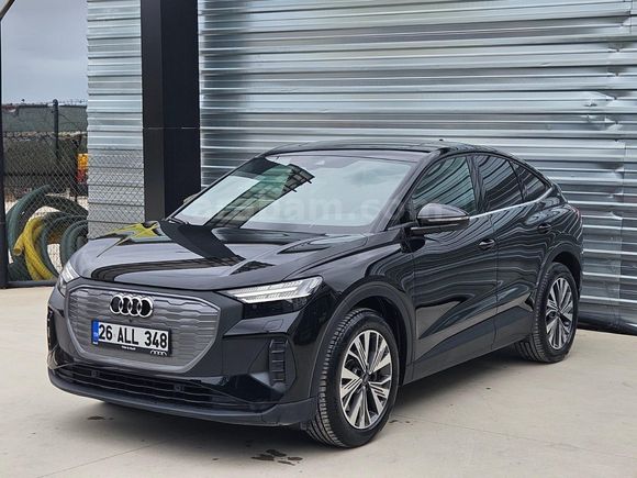 İlk Sahibinden Q4 Sportback Hatasız Boyasız Bayi 14 bin km.