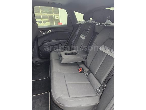 İlk Sahibinden Q4 Sportback Hatasız Boyasız Bayi 14 bin km.