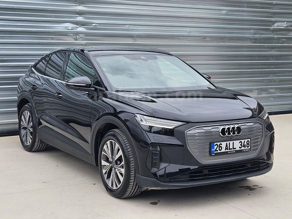 İlk Sahibinden Q4 Sportback Hatasız Boyasız Bayi 14 bin km.