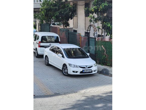 Sahibinden Honda Civic 1.6 Bakımlı 2010 Model