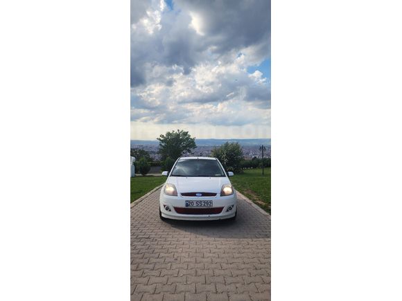 Sahibinden Ford Fiesta 1.4 TDCi Comfort 2006 Model Eskişehir 226.000 km Beyaz