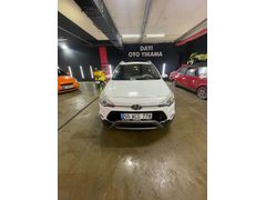 Öğretmenden Hatasız boyasız tramersiz Hyundai i20 Active 1.4 MPi Elite 2017 Model  160.000 km Beyaz