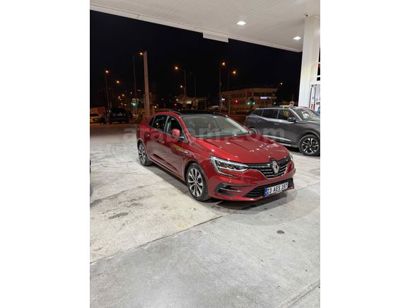 Sahibinden Renault Megane 1.3 TCe Icon cam tavanlı
 2023 Model  50.00km Kırmızı