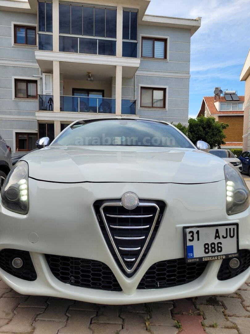 Sahibinden Alfa Romeo Giulietta 1.6 JTD Distinctive 2014 Model Kahramanmaraş 195.500 km Beyaz 2