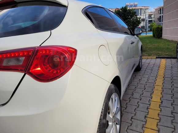 Sahibinden Alfa Romeo Giulietta 1.6 JTD Distinctive 2014 Model