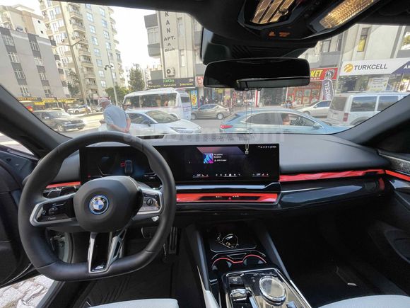 Sahibinden BMW i Serisi i5 eDrive 40 eDrive40 2024 Model 