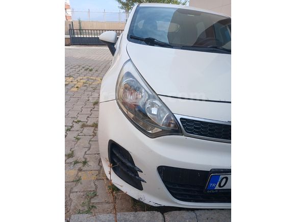 Sahibinden Kia Rio 1.4 CRDi Comfort 2015 Model  274.000 km Beyaz