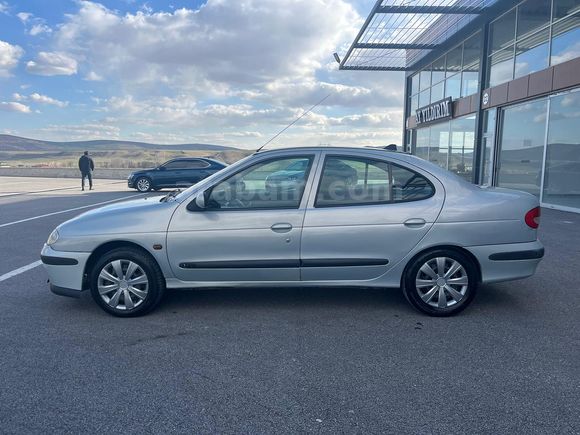 Sahibinden Renault Megane 1.6 Alize 2003 Model Çorum