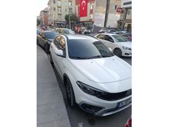 Sahibinden Fiat Egea Cross 1.4 Fire Urban 2023 Model İstanbul 15.000 km Beyaz