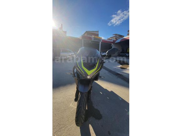 hatasız 200 cc 65 bin tl si 6 taksit kalanı peşin A1 ehliyete uyumlu