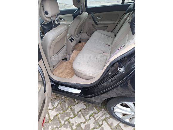Sahibinden Renault Latitude 1.5 dCi Privilege 2012 Model  343.190 km Siyah