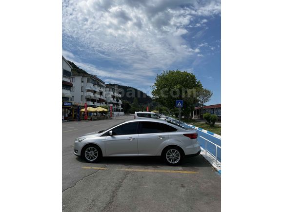 Sahibinden Ford Focus 1.6 Ti-VCT Trend X 2017 Model 