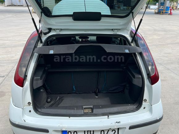 Öğretmenden Opel Corsa 1.4 Enjoy 2004 Model Osmaniye