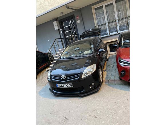 Sahibinden Toyota Auris 1.4 D-4D Comfort Extra 2012 Model 