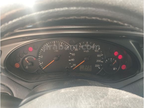 Sahibinden Ford Focus 2.0 Ghia 2001 Model