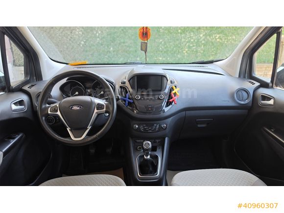 HAZAR OTODAN OTOMOBİL RUHSATLI HATASIZ | 2020 | FORD COURİER