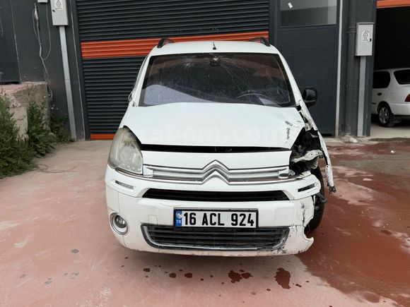 KAYITSIZ PLAKALI ÇALIŞIR YÜRÜR 2014 CİTROEN BERLİNGO