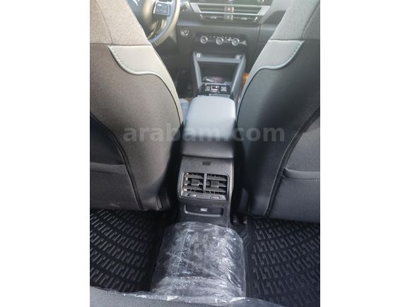Sahibinden Citroen C4 X 1.2 PureTech Shine 2024 Model