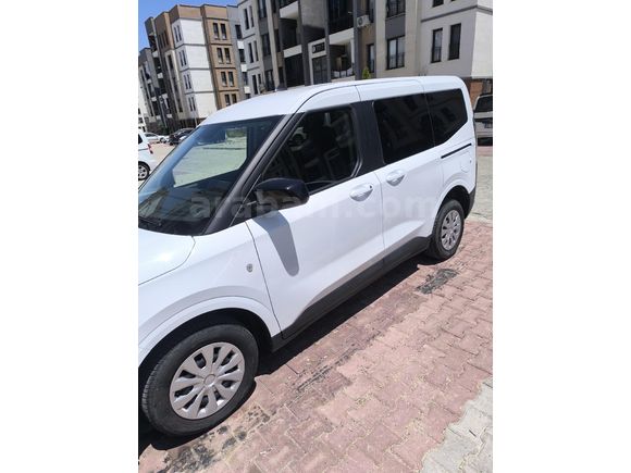 Sahibinden Ford Tourneo Courier 1.0 EcoBoost Deluxe 2025 Model