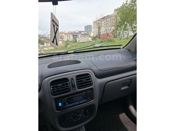 Sahibinden çok temiz  Renault Clio 1.4 RNA 2000 Model  103.000 km Gri