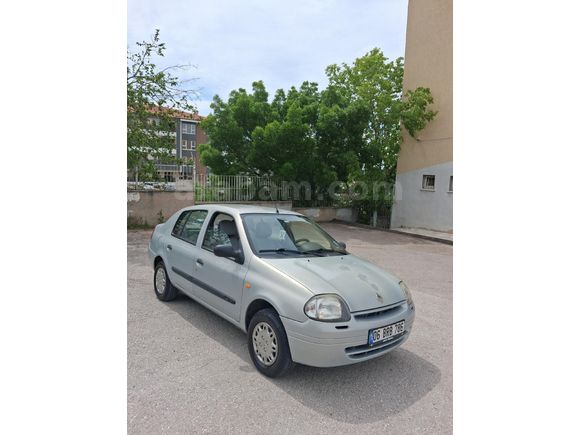 Sahibinden çok temiz  Renault Clio 1.4 RNA 2000 Model  103.000 km Gri