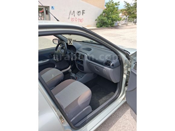 Sahibinden çok temiz  Renault Clio 1.4 RNA 2000 Model  103.000 km Gri