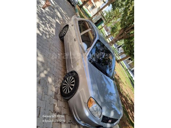 Sahibinden Hyundai Accent 1.6 Admire 2005 Model  300.000 km Gri