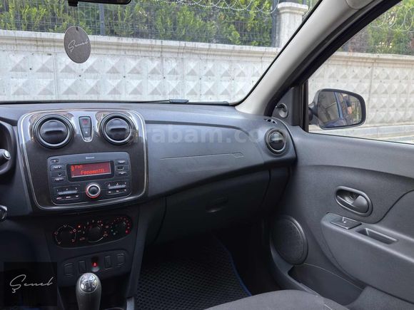 2020 / 2021 ÇIKIŞLI DACİA SANDERO DÜŞÜK KM LANSMAN RENK
