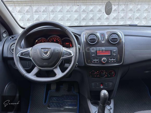 2020 / 2021 ÇIKIŞLI DACİA SANDERO DÜŞÜK KM LANSMAN RENK