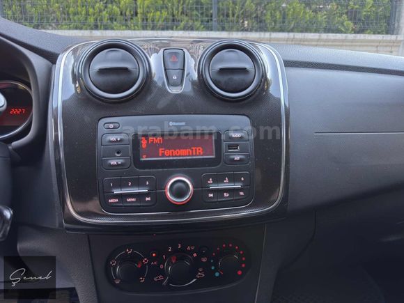 2020 / 2021 ÇIKIŞLI DACİA SANDERO DÜŞÜK KM LANSMAN RENK