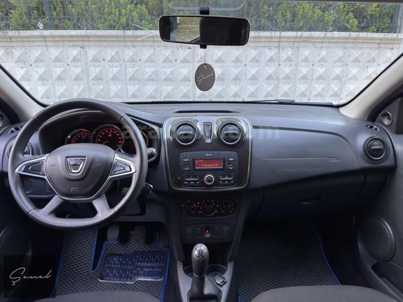 2020 / 2021 ÇIKIŞLI DACİA SANDERO DÜŞÜK KM LANSMAN RENK