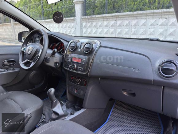 2020 / 2021 ÇIKIŞLI DACİA SANDERO DÜŞÜK KM LANSMAN RENK