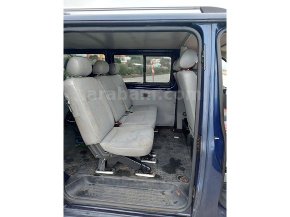 MOTORU VE YÜRÜYENİ SIFIRLANMIŞ TRANSPORTER T5 - ACİL SATILIK