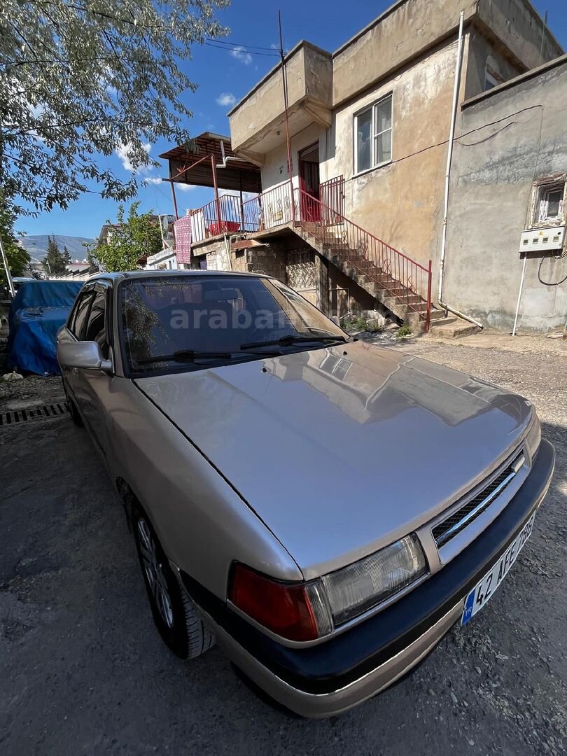 Sahibinden Mazda 323 1.6 1992 Model 215 km Altın 6