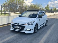 Galeriden Hyundai i20 1.4 MPI Elite 2015 Model Ankara 134.000 km Beyaz