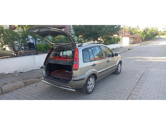 Sahibinden Ford Fusion 1.6 Lux 2004 Model